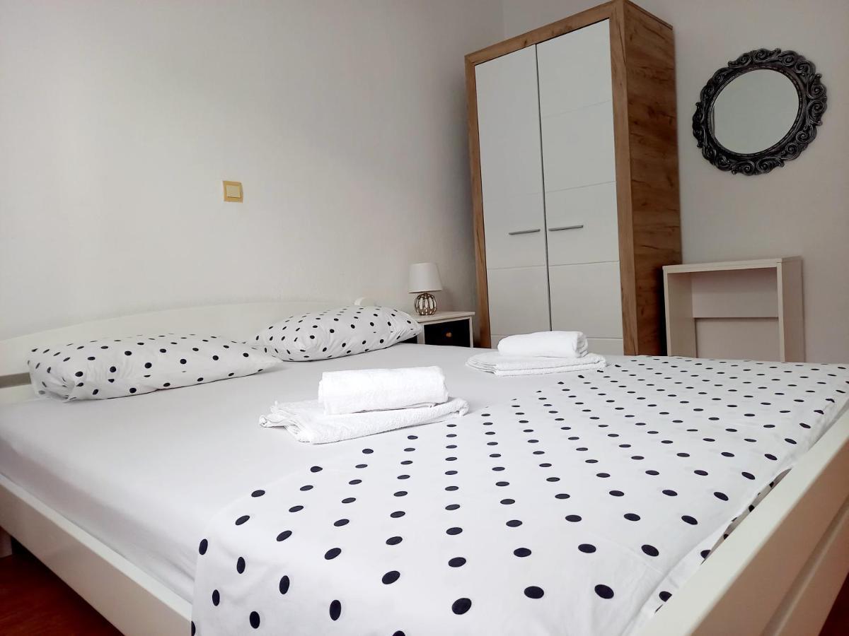 Apartments Marusic Makarska Buitenkant foto