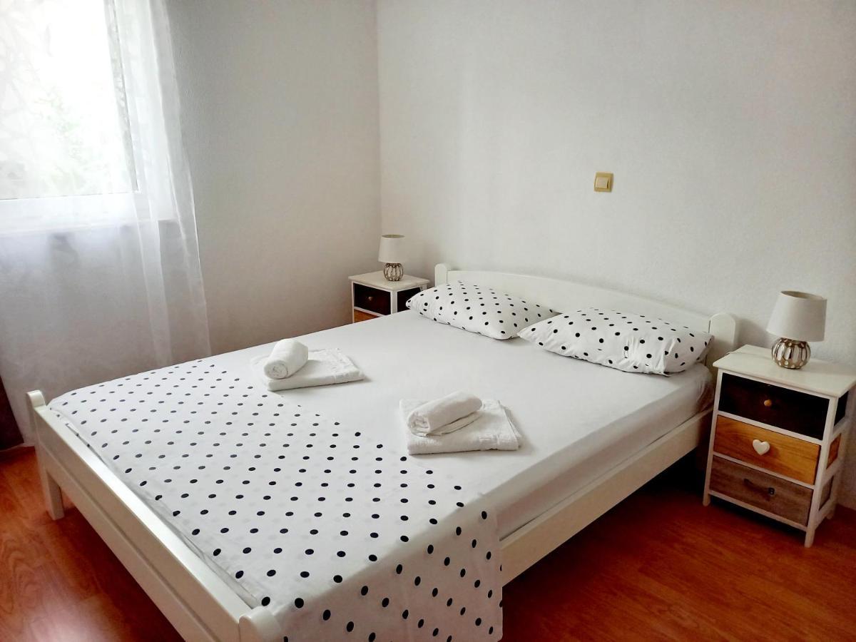 Apartments Marusic Makarska Buitenkant foto