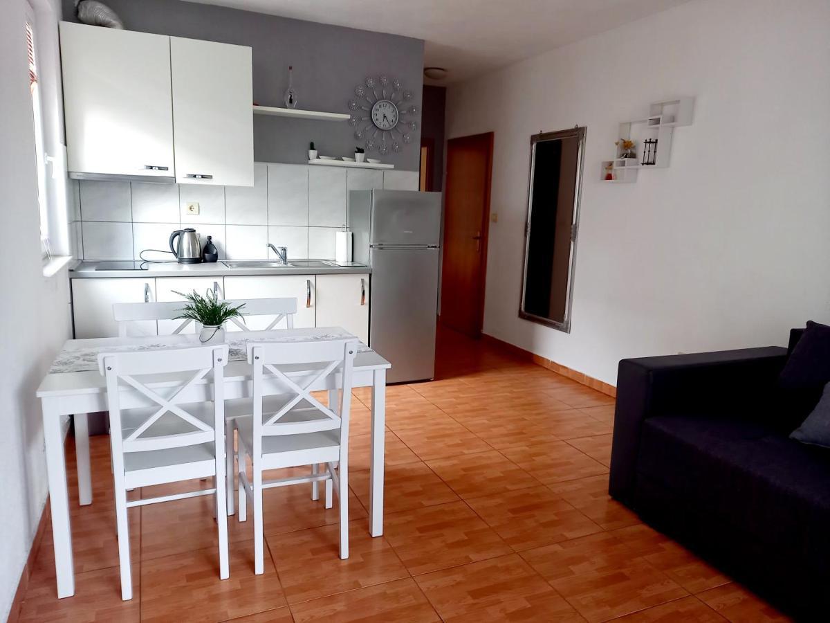 Apartments Marusic Makarska Buitenkant foto