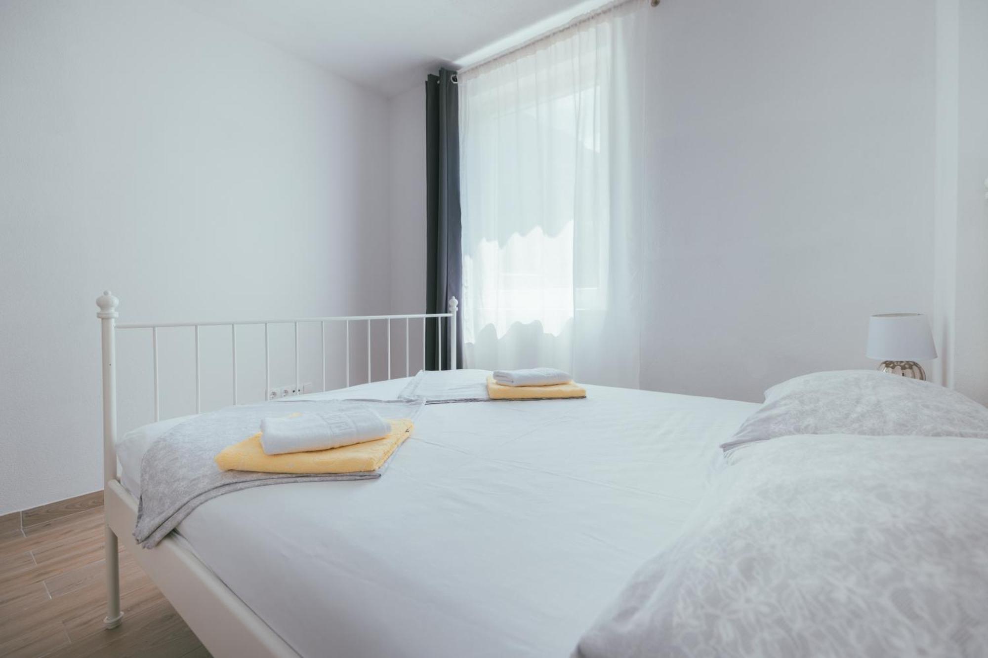 Apartments Marusic Makarska Buitenkant foto